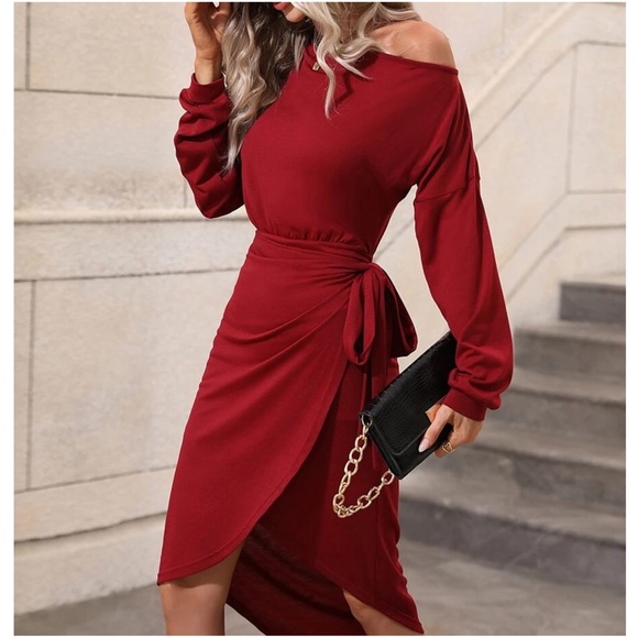 One Shoulder Solid Midi Dress - Picture 4 of 4